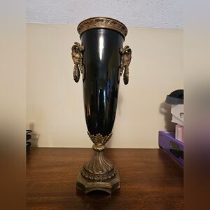 Elegant Black and Gold Vase with Ram Motif